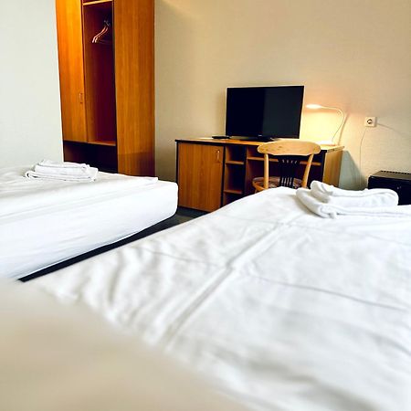 Hotel Brinckmansdorf Rostock Exteriör bild